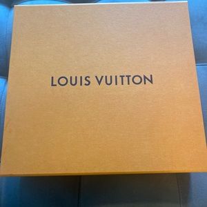 Louis Vuitton gift box for never full